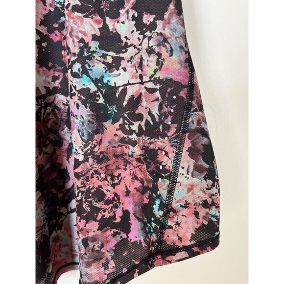 Lululemon Activewear Running Training Lycra Top in Stencil Red Multicolor, Large - Picture 5 of 11